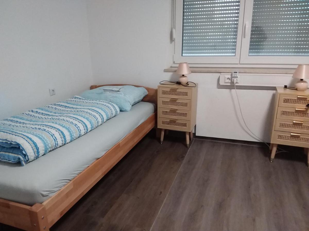 Nguyen Le 3 Schlafzimmer, 7 Bette,Dusche, 2 Wc , Kueche Ab 2 Uebernachtungen Neukirch  Екстериор снимка